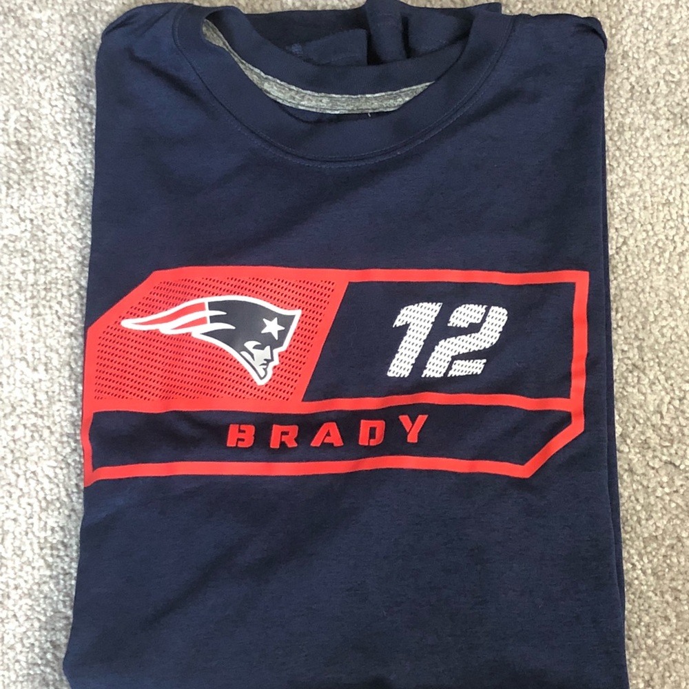 Men’s New England patriots shirt